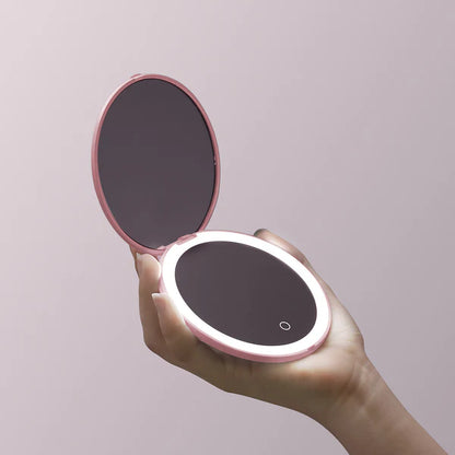 GLOWII - LED compact mirror